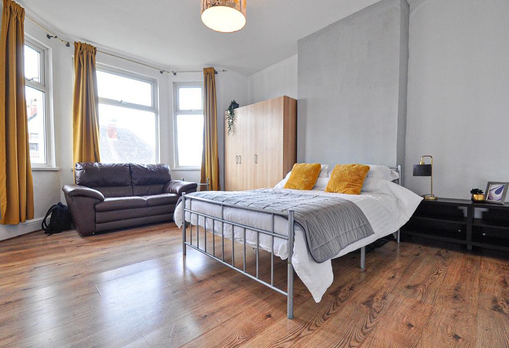 Caerleon Road, St Julians, NEWPORT, Newport 1 bed in a house share £