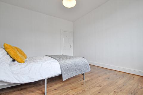 1 bedroom in a house share to rent, Caerleon Road, St Julians, NEWPORT, Newport