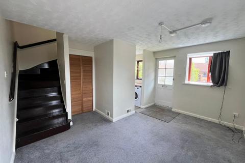 1 bedroom semi-detached house to rent, Garretts Way, High Wycombe