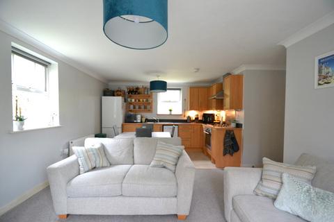 30 Brooklands, Haywards Heath, RH16 4TS