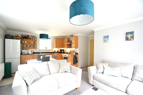 30 Brooklands, Haywards Heath, RH16 4TS