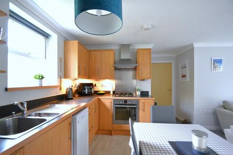 30 Brooklands, Haywards Heath, RH16 4TS