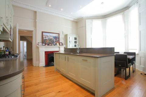 1 bedroom flat to rent, Cranley Gardens, South Kensington, London, SW7