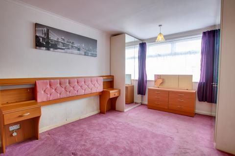 10 Bromley Road, Southampton, SO18 2AB