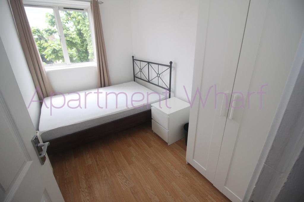 Tinsley Road (Stepney Green)... 1 bed in a flat share £737 pcm (£170 pw)