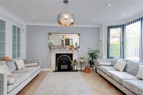 6 bedroom detached house for sale, Cranbourne Gardens, London