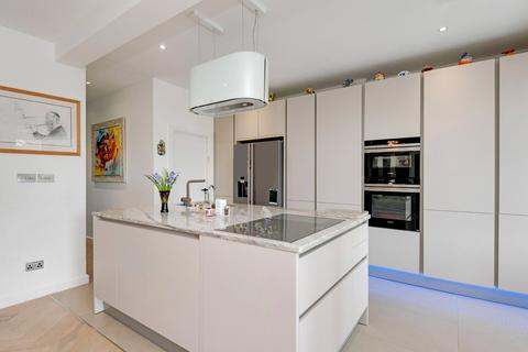 6 bedroom detached house for sale, Cranbourne Gardens, London