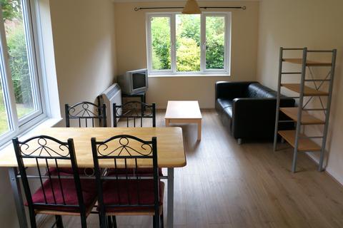 2 bedroom flat for sale, Shelley Way, Wimbledon, SW19