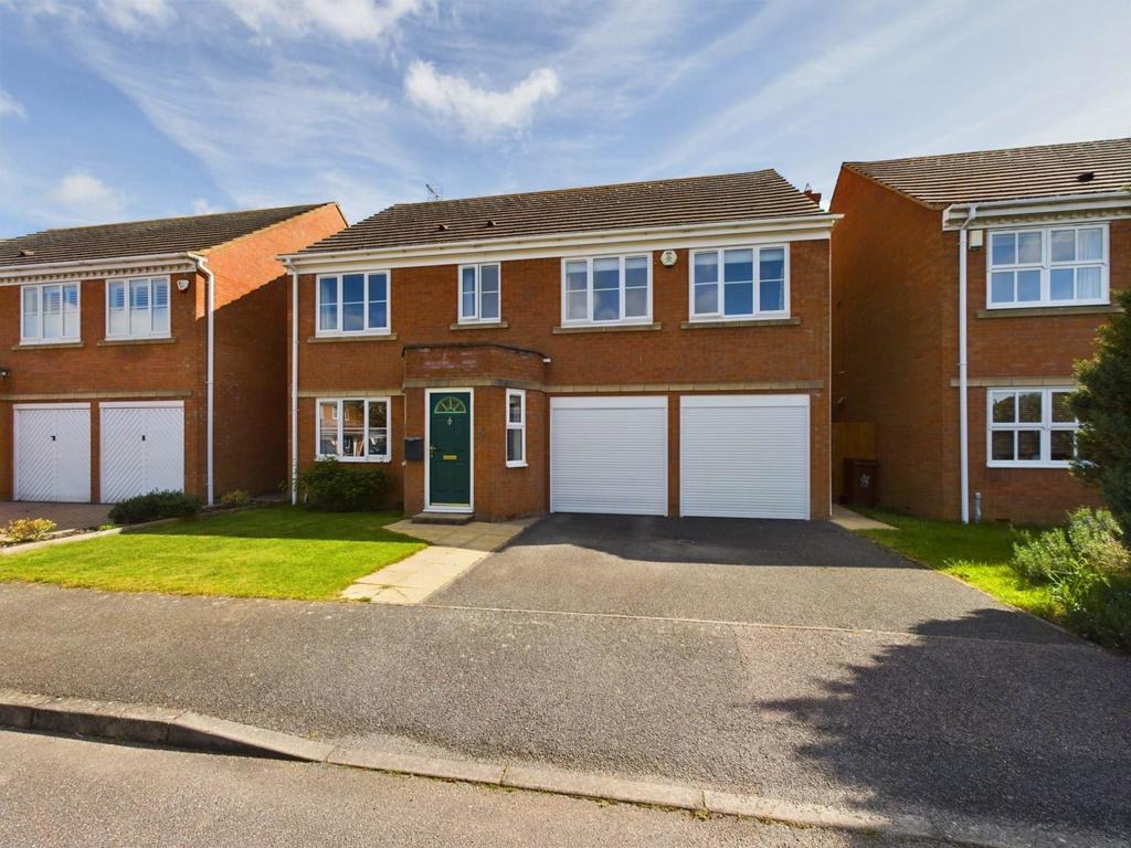 Pintail Close, Aylesbury HP19 4 bed detached house for sale £650,000
