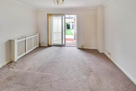 2 bedroom terraced house for sale, Chicory Close, RG6 5GS