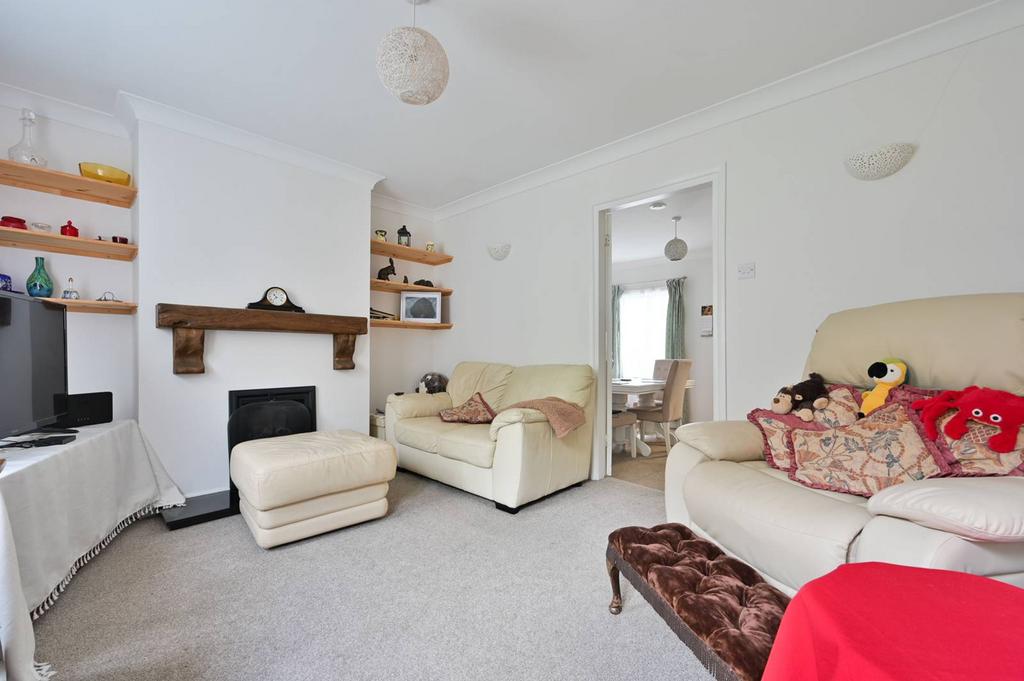 Peperharow Road, Godalming, GU7 2 bed house for sale £650,000