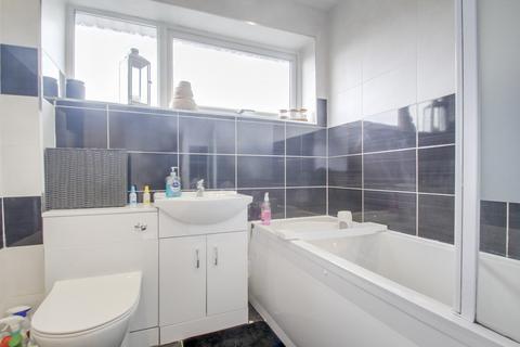 61 Cedar Road, Willenhall, WV13 3BZ
