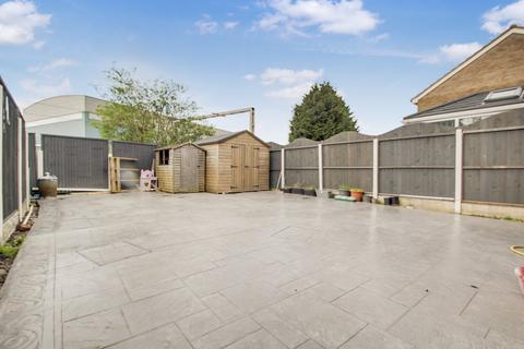 61 Cedar Road, Willenhall, WV13 3BZ