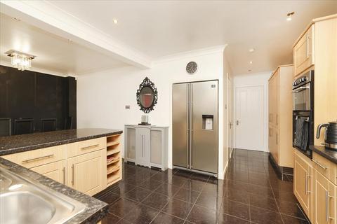 11 Daiches Braes, Edinburgh, EH15 2RD