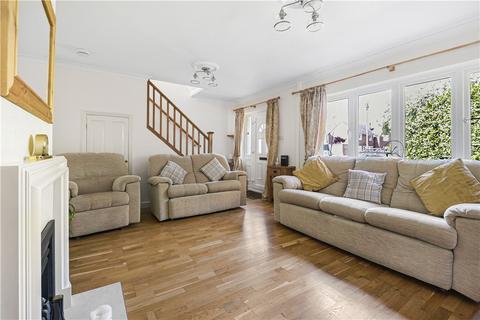 10 Ensign Close, Stanwell, Staines, TW19 7RF