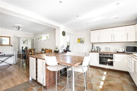10 Ensign Close, Stanwell, Staines, TW19 7RF