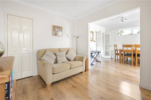 10 Ensign Close, Stanwell, Staines, TW19 7RF