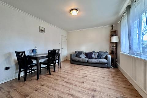 2 bedroom flat for sale, Rowanberry Road, Longbenton, NE12