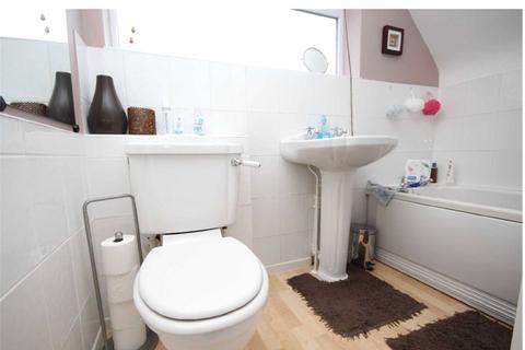 3 bedroom semi-detached house to rent, Coleview, Swindon SN3