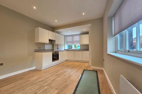 4 bedroom flat to rent, Fortis Green, N2