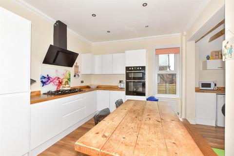 239 Dover Road, Folkestone, CT19 6NH