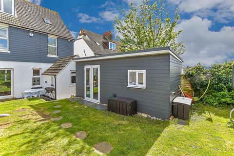 239 Dover Road, Folkestone, CT19 6NH