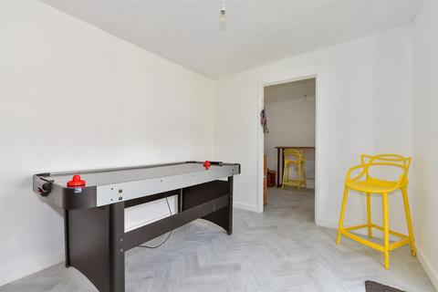 239 Dover Road, Folkestone, CT19 6NH