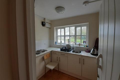 3 bedroom apartment to rent, Margaret Roding