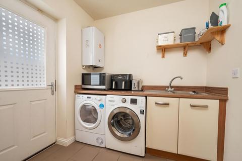 48 Manor Drive, Peterborough, PE4 7AT
