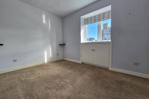 2 bedroom flat to rent, 11 Cairndhu Gardens, Flat 4, Helensburgh G84 8PG