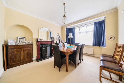 3 bedroom semi-detached house for sale, Glengall Road, Edgware, Greater London. HA8 8ST