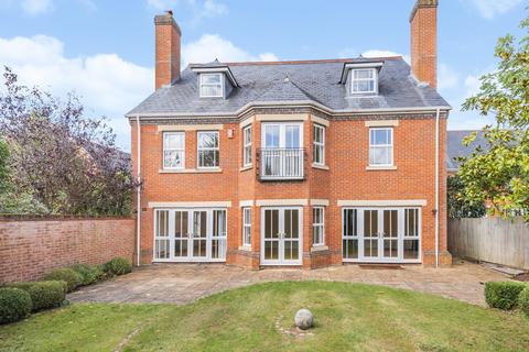 4 bedroom property for sale, Virginia Water