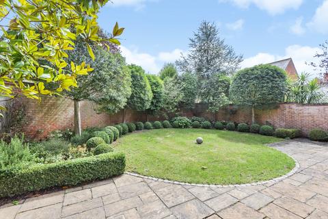 4 bedroom property for sale, Virginia Water