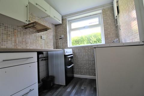 3 bedroom semi-detached house to rent, Keswick Avenue, Denton, Denton, Manchester, M34