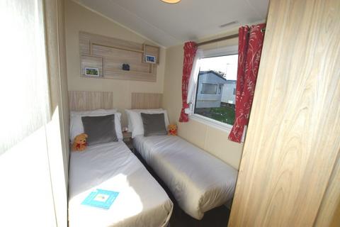 3 bedroom static caravan for sale, Dovercourt Holiday Park