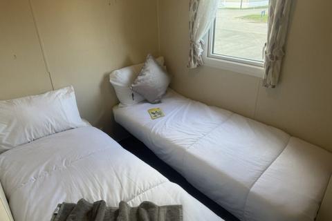 2 bedroom static caravan for sale, Felixstowe Beach Holiday Park