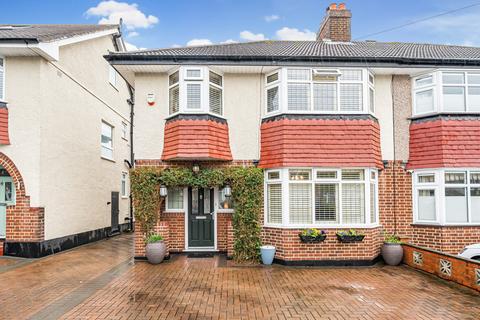 31 Hillcroft Crescent, Ruislip, HA4 9HL