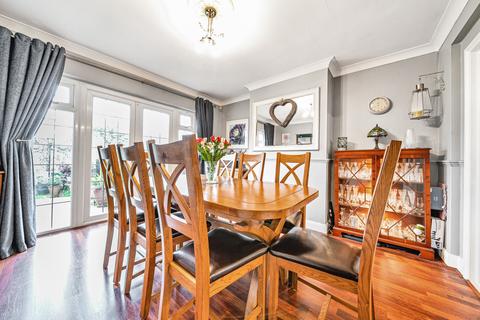 31 Hillcroft Crescent, Ruislip, HA4 9HL