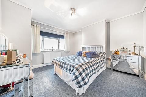 31 Hillcroft Crescent, Ruislip, HA4 9HL