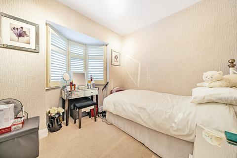 31 Hillcroft Crescent, Ruislip, HA4 9HL