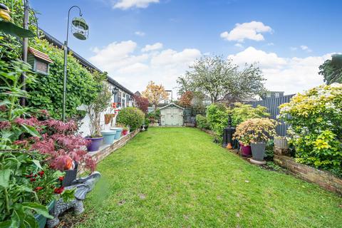 31 Hillcroft Crescent, Ruislip, HA4 9HL