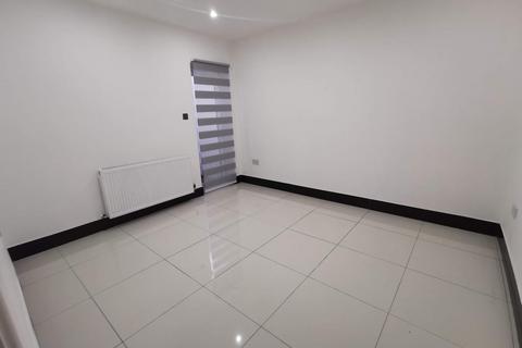 2 bedroom flat to rent, Grenaby Avenue, Croydon CR0