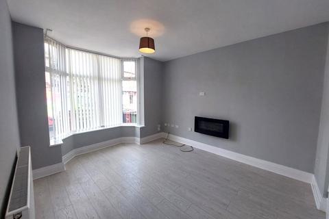 3 bedroom end of terrace house to rent, Adrian Road, Bolton, BL1