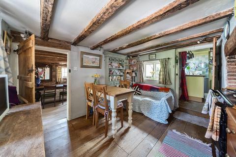 2 bedroom cottage for sale, Lower Street, Haslemere, GU27