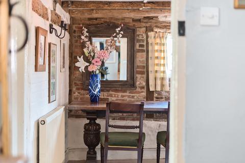 43 Lower Street, Haslemere, GU27 2NY
