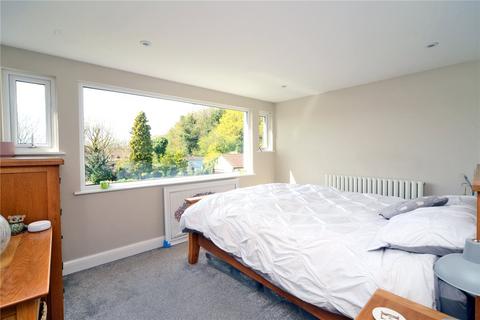 164 Chipstead Way, Woodmansterne, Banstead, SM7 3JS