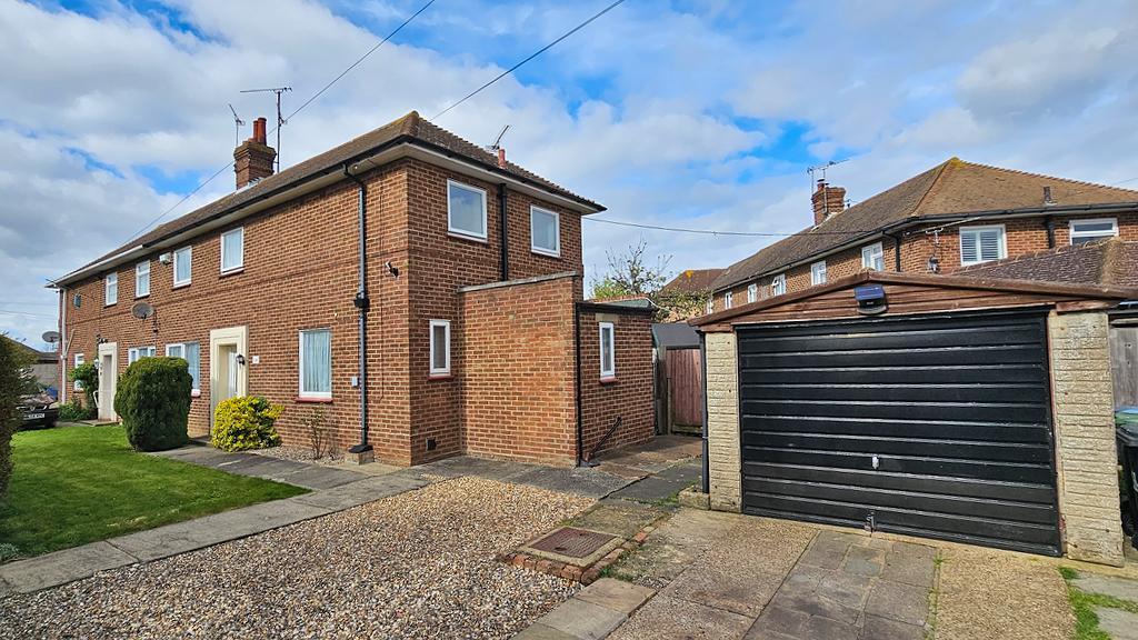 Albany Drive, Herne Bay, CT6 8PS 3 bed semidetached house for sale £