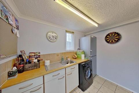 16 Albany Drive, Herne Bay, CT6 8PS