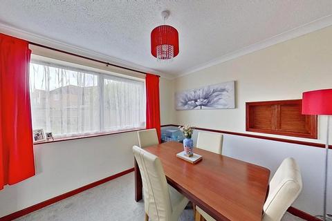 16 Albany Drive, Herne Bay, CT6 8PS