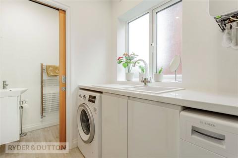 18 Thornham Lane, Royton, Oldham, OL2 6UW
